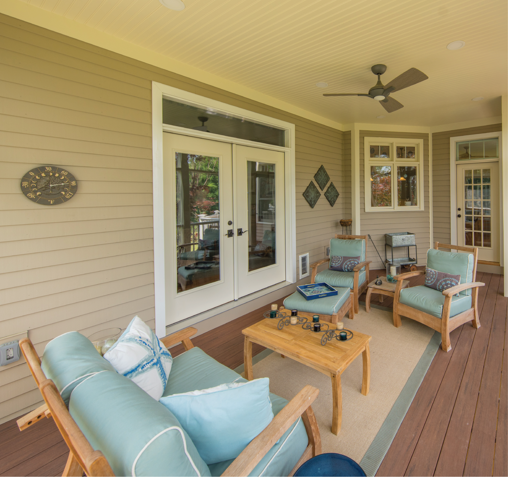 porch with metal roof